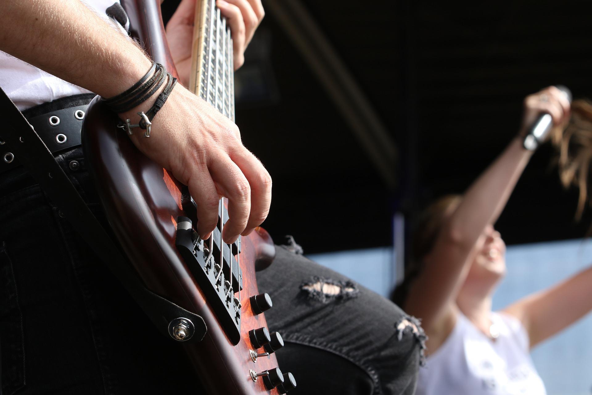 Fase Rem in Concerto Rassegna 2022 di teatro e musica a Roverè V. se Visit Lessinia